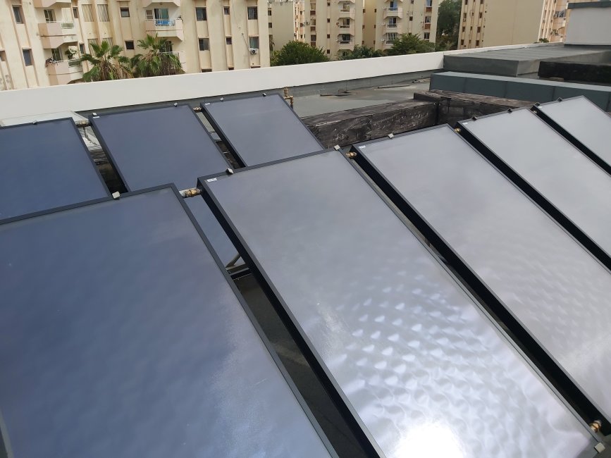 Collecteur solaire thermique 1000 litres Dakar Ecole Américaine