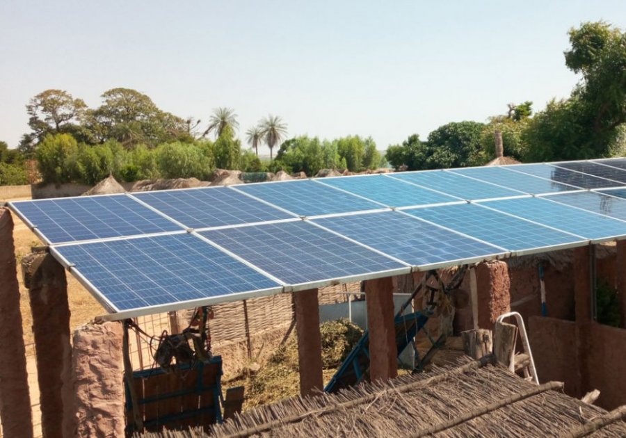 Alimentation 100 % solaire écolodge Sine Saloum